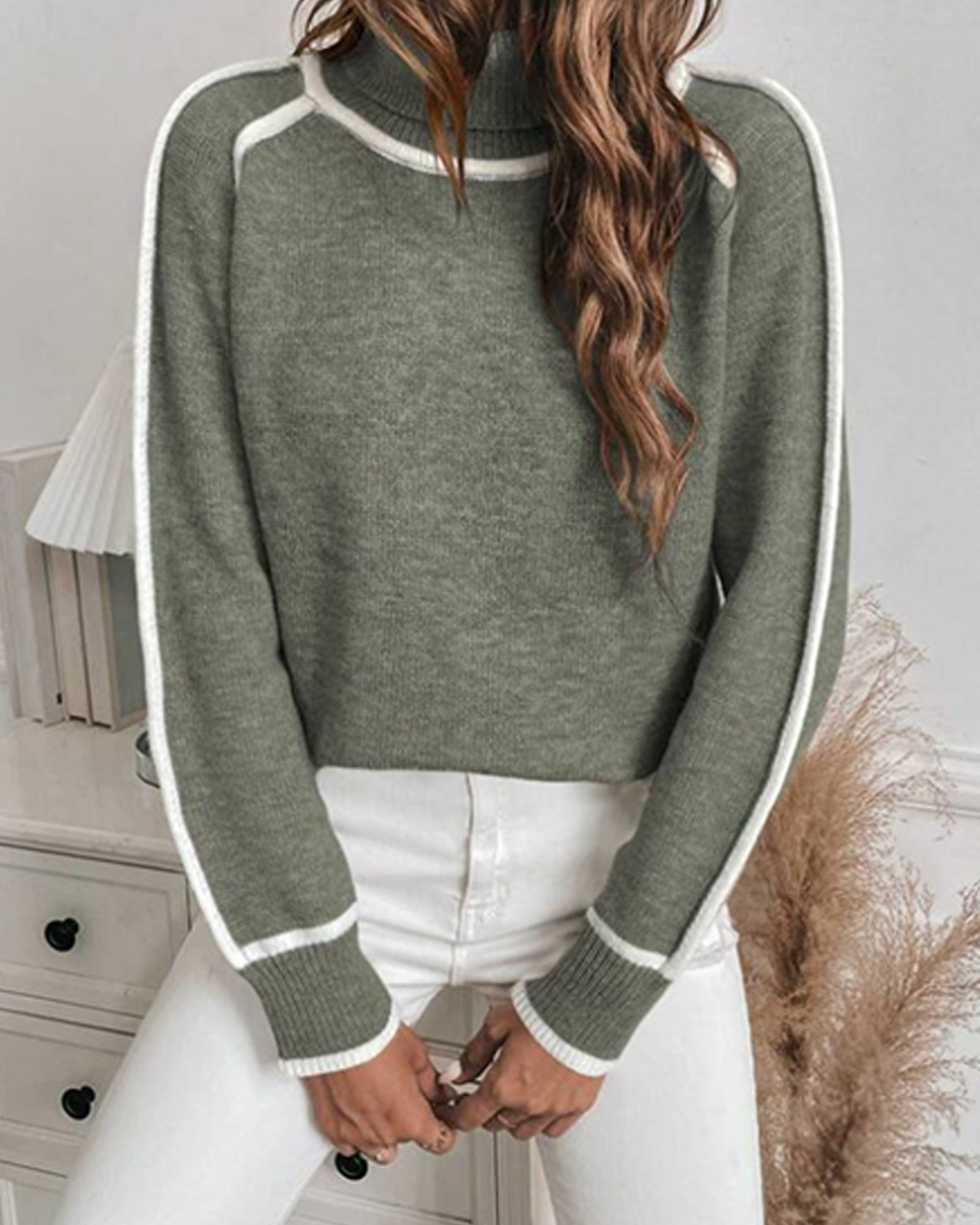 Elowen Contrast Trim Turtleneck – Effortless Warmth & Style