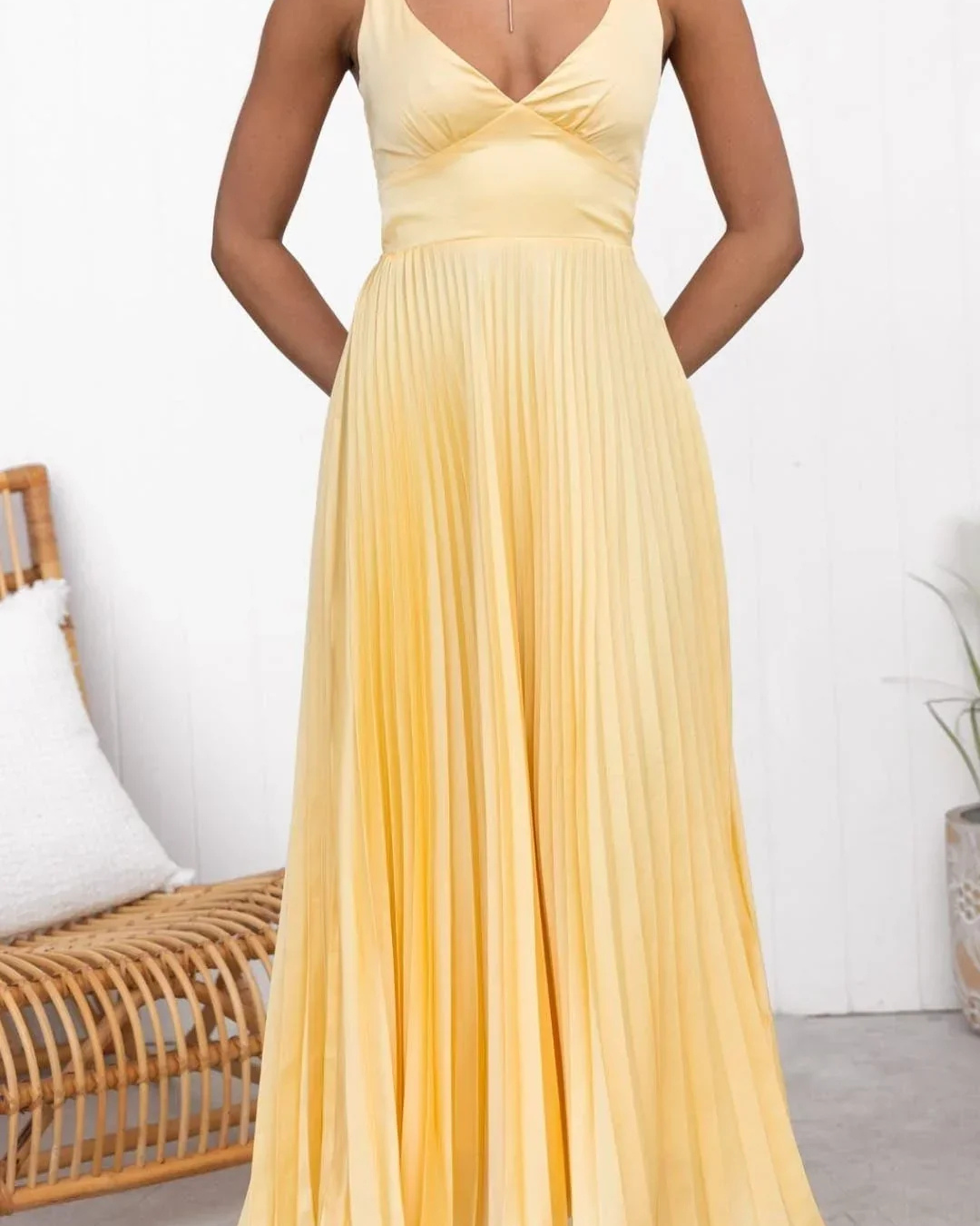 Isla | Yellow Pleated V-Neck Maxi Summer Dress