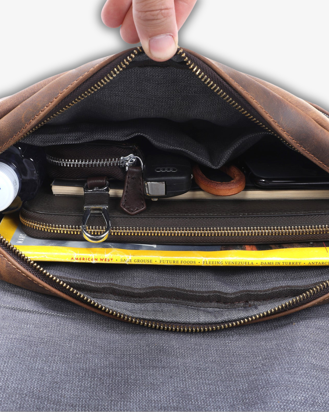 Lucia Leather Messenger Bag – Vintage Elegance Meets Modern Utility