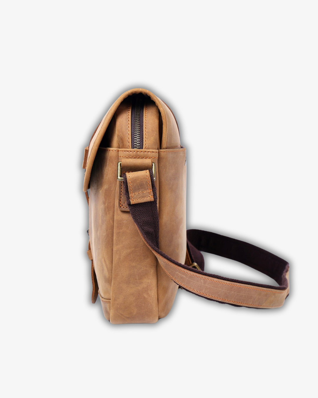 Lucia Leather Messenger Bag – Vintage Elegance Meets Modern Utility
