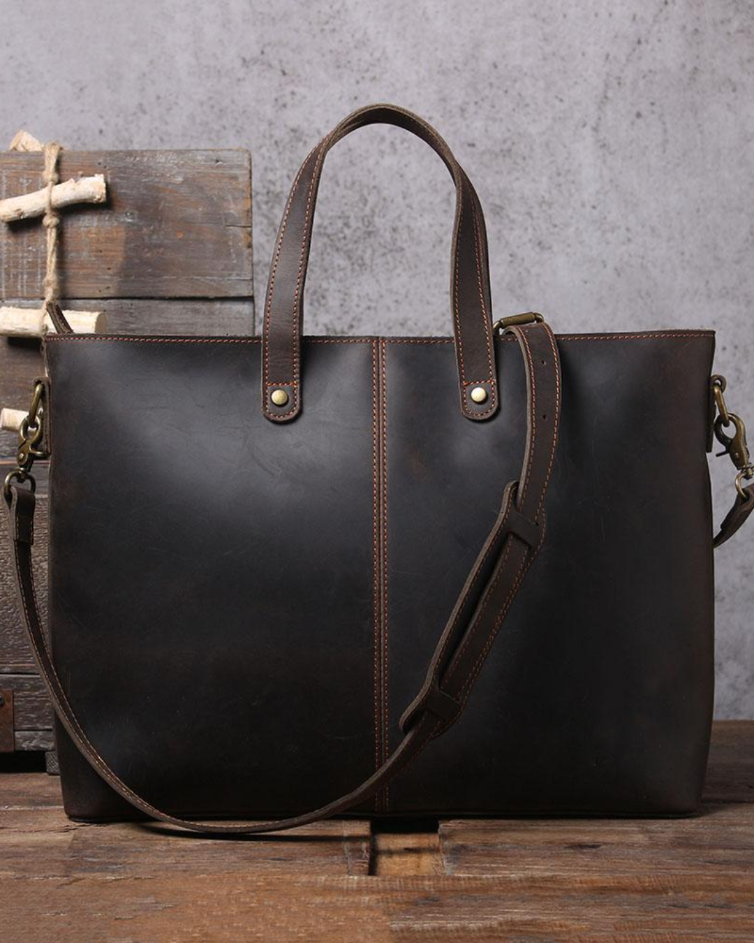 The Windsor Leather Tote | PRINCE CHARMING
