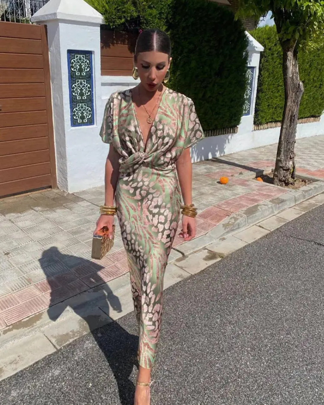 Women's Elegant Wrap Dress with Tie Waist – V-Neck & Printed Detail