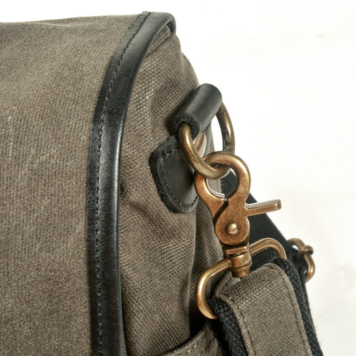 Vintage Waterproof Camera Shoulder Bag – Shockproof, Unisex & Compact