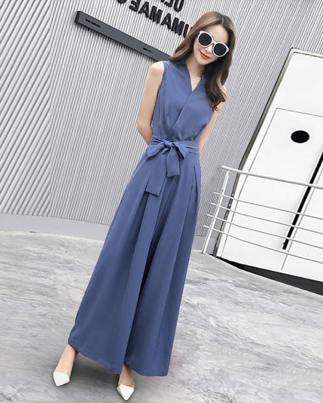 Women's Elegant Sleeveless Jumpsuit with Waist Tie & Wide Legs