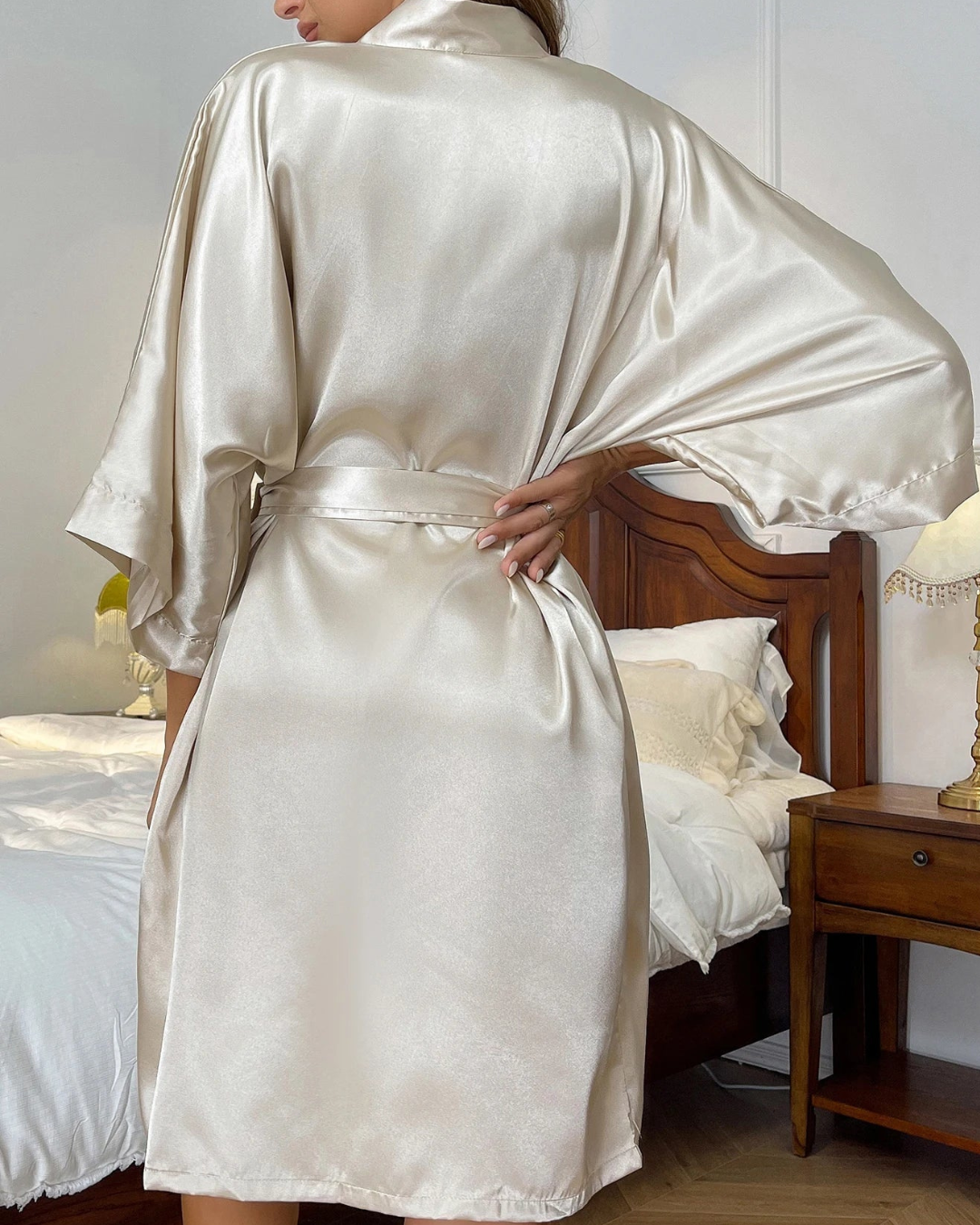 Women's Satin Kimono Robe – Luxurious Lightweight Loungewear